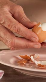 https://www.mojrecept.rs/sites/default/files/styles/search_result_153_272/public/How-to-peel-a-hard-boiled-egg.jpg?itok=V7bDsE_k