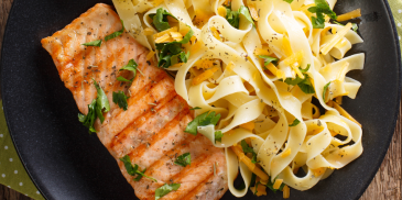 Pasta sa lososom u sosu od limete